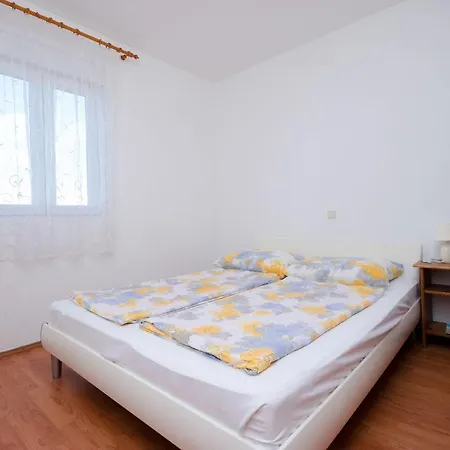 Apartment Pela Lopar