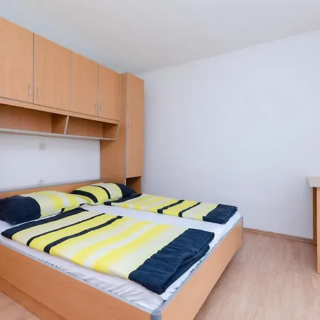 Apartment Pela Lopar
